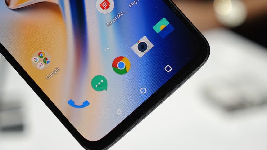 The T-Mobile OnePlus 6T is carrier-locked and doesn't support dual-SIM