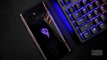 Asus ROG Phone and Accessories Hands-On: More Hardware, More Gaming