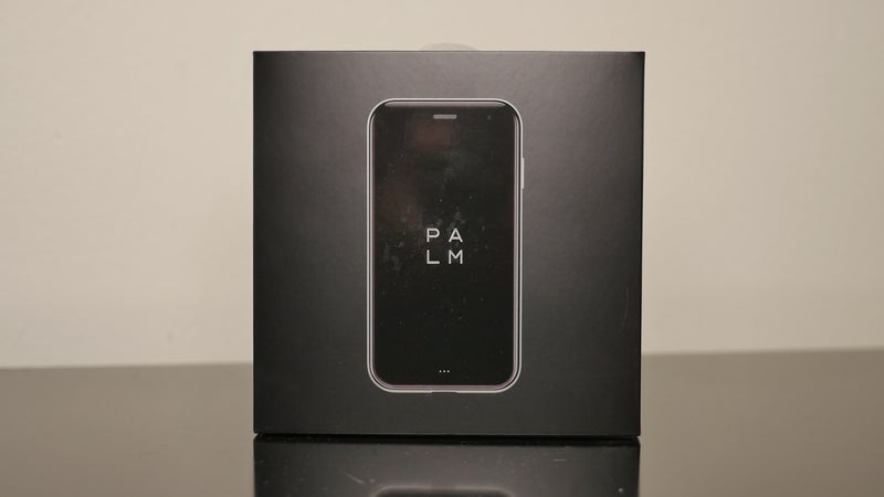 Palm Phone unboxing & first impressions: Yeah, it's that tiny!