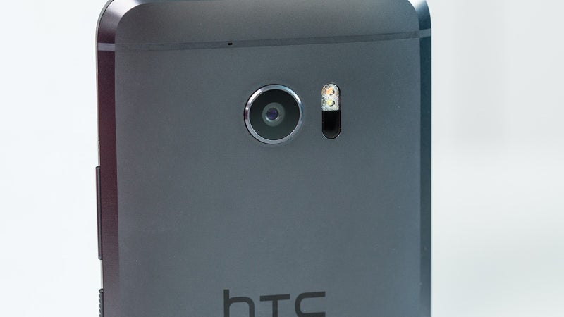 HTC's sales remained steady in October; still led to a year-over-year drop