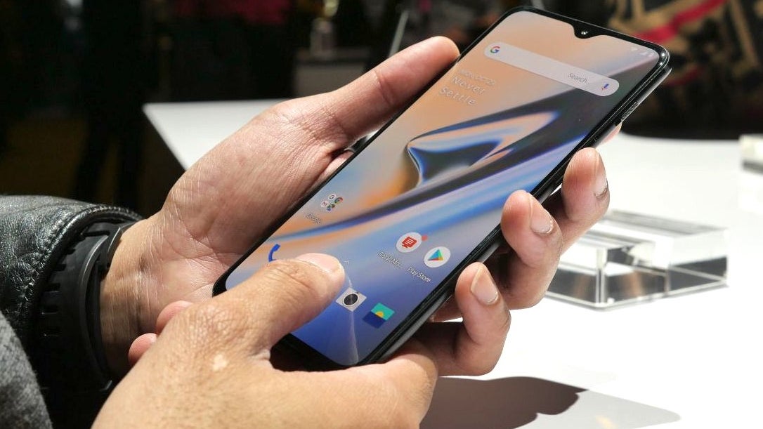 OnePlus 6T owners on Verizon not getting texts, but there's a solution