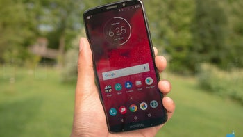 Verizon completes first 5G data transmission on a smartphone using the Moto Z3
