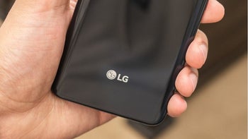 LG patent hits at foldable smartphone with borderless design