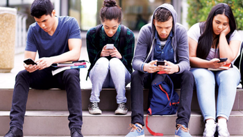 Social media apps make teens feel confident and supported according to survey