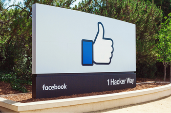 Report says certain Android apps send Facebook personal data without obtaining consent