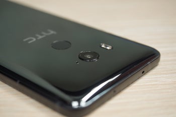 HTC ends its seventh consecutive year of shrinking revenue with a terrible December result