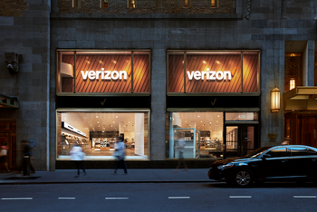 Verizon unfazed with phone makers’ mishaps, gains plenty of new subscribers