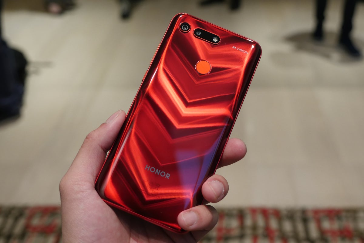 honor view 20 with watch