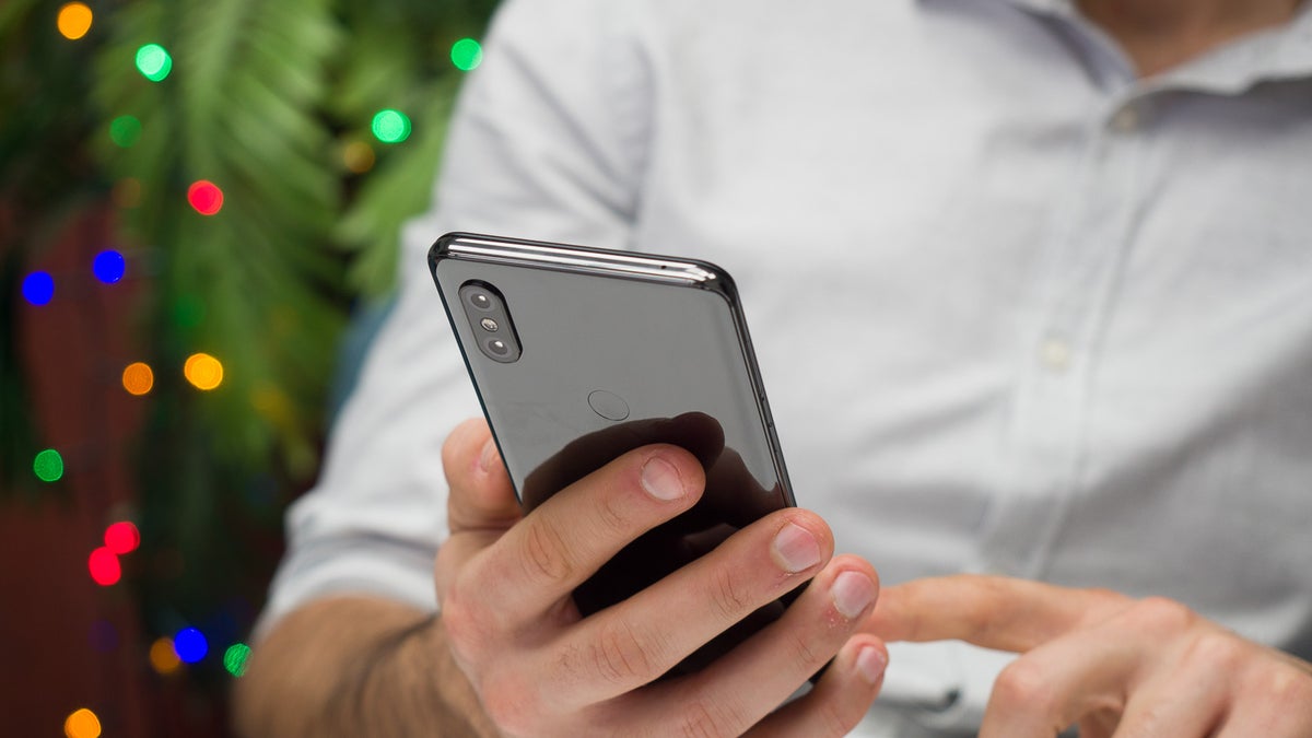 Leaked invitation hints at possible announcement of the 5G capable Xiaomi Mi Mix 3