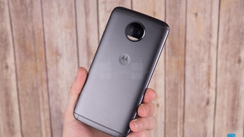 Moto G5S Plus hits all-time low price of $168 in clearance deal, optional freebies included