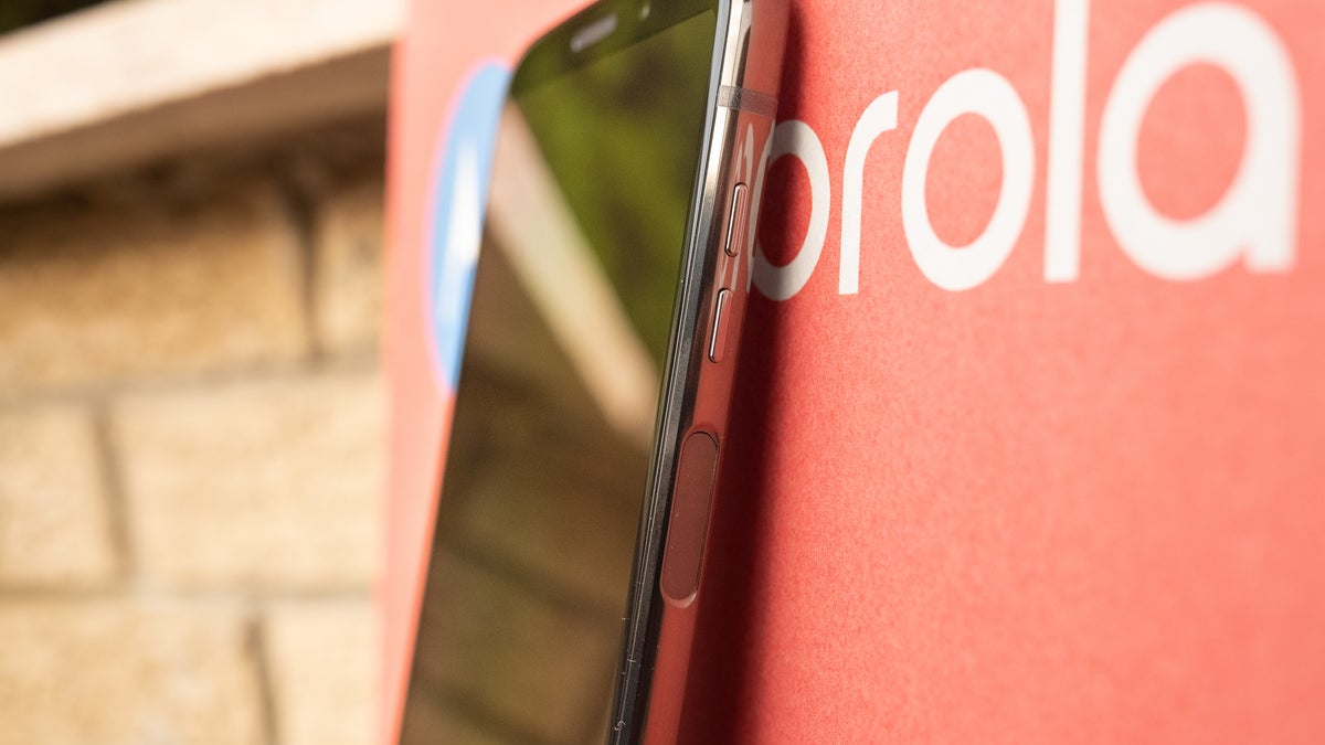 Motorola's phones could soon do away with all physical buttons