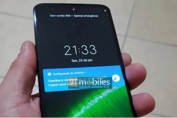 Moto G7 Plus' slim bezels and thinner chin shown off in live pictures