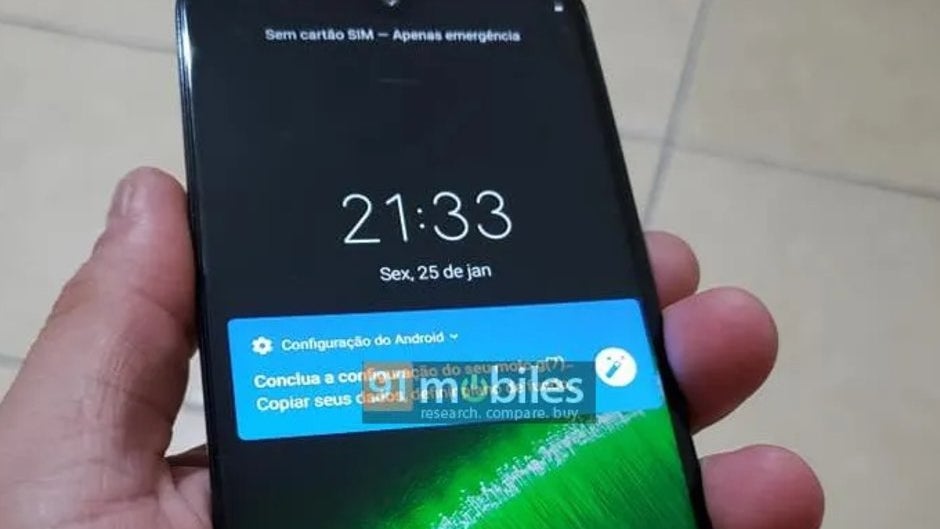 Moto G7 Plus' slim bezels and thinner chin shown off in live pictures