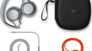 JBL Everest 310GA wireless headphones w/ Google Assistant, 20-hour battery life 30% off Verizon