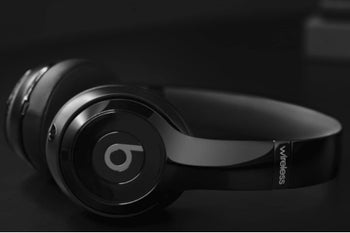 Deal: Save $140 on Apple's Beats Solo3 wireless headphones at Best Buy