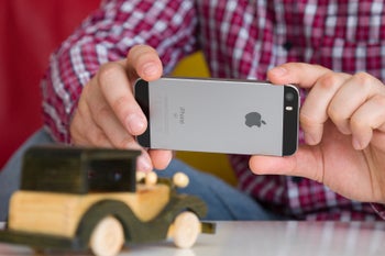 Apple kicks off iPhone SE clearance sale, save up to $150 on unlocked models