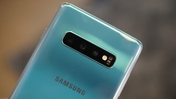 The Galaxy S10's Wireless PowerShare requires a minimum charge to work