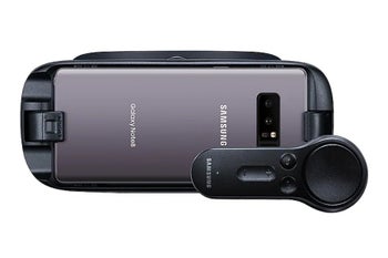 Samsung Gear VR is alive and kicking, supporting the entire Galaxy S10 lineup