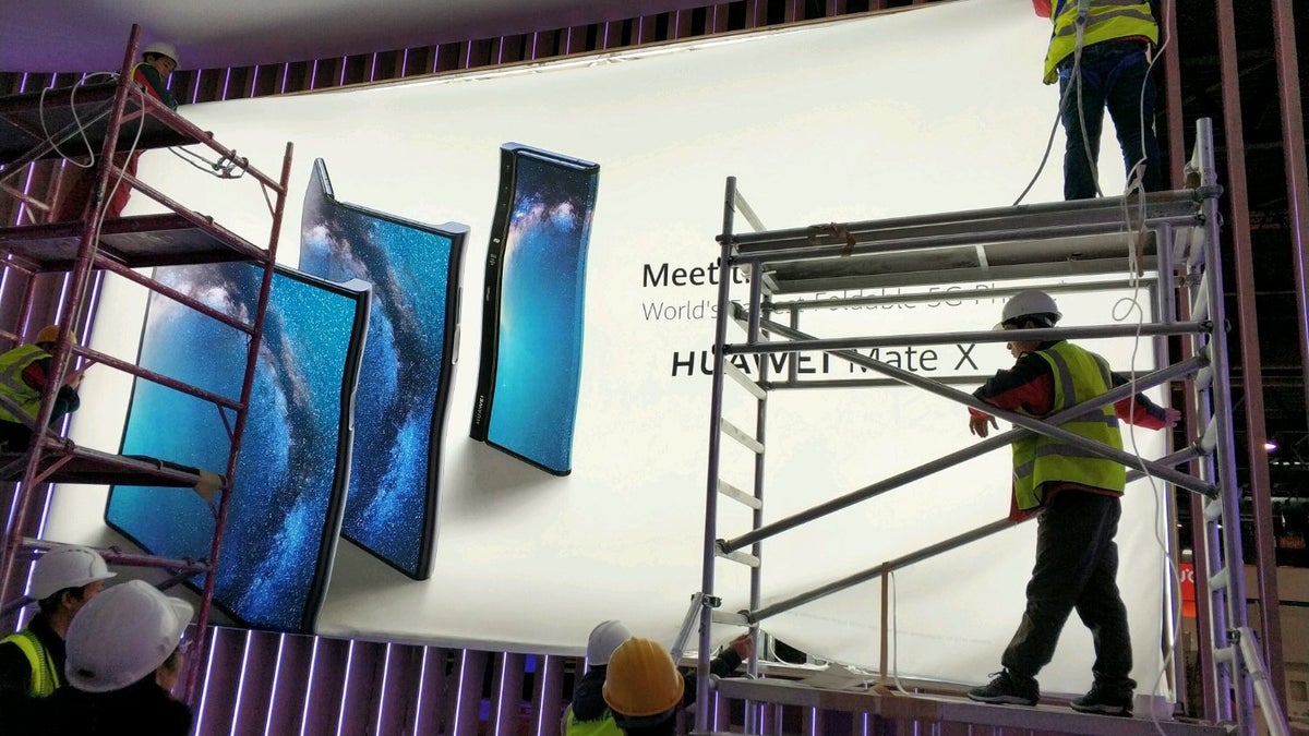 Foldable Huawei Mate X leaks as 5G Galaxy Fold competitor