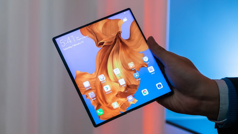 Huawei Mate X: first look at the foldable phone of the future