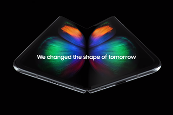 Samsung executive explains why the company decided to have the Galaxy Fold close inwards
