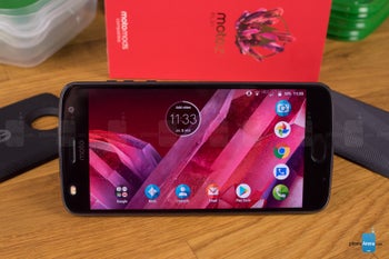 Moto Z2 Play hits new all-time low price of $200 unlocked after $300 discount