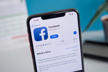 Facebook's unannounced mobile payment service shows up on Android and iOS