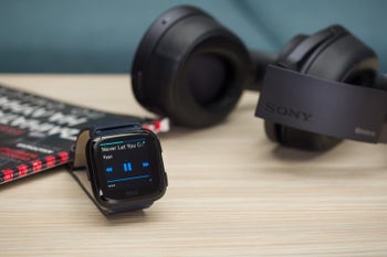 Fitbit Versa Special Edition with NFC support goes 25 percent off list on Amazon