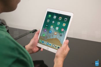 Deal: Save big on Apple's latest 9.7-inch iPad at Amazon and Walmart
