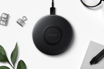 Deal: Samsung Wireless Charging Pad Slim drops to just $15 (supports iPhone X, Galaxy S9, more)