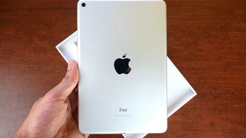 iPad Mini 5 unboxing: 4 years in the making!