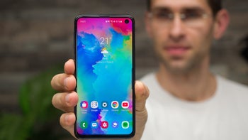 Deal: Samsung Galaxy S10e is $150 off at Walmart (with AT&T, Verizon, or Sprint installments)