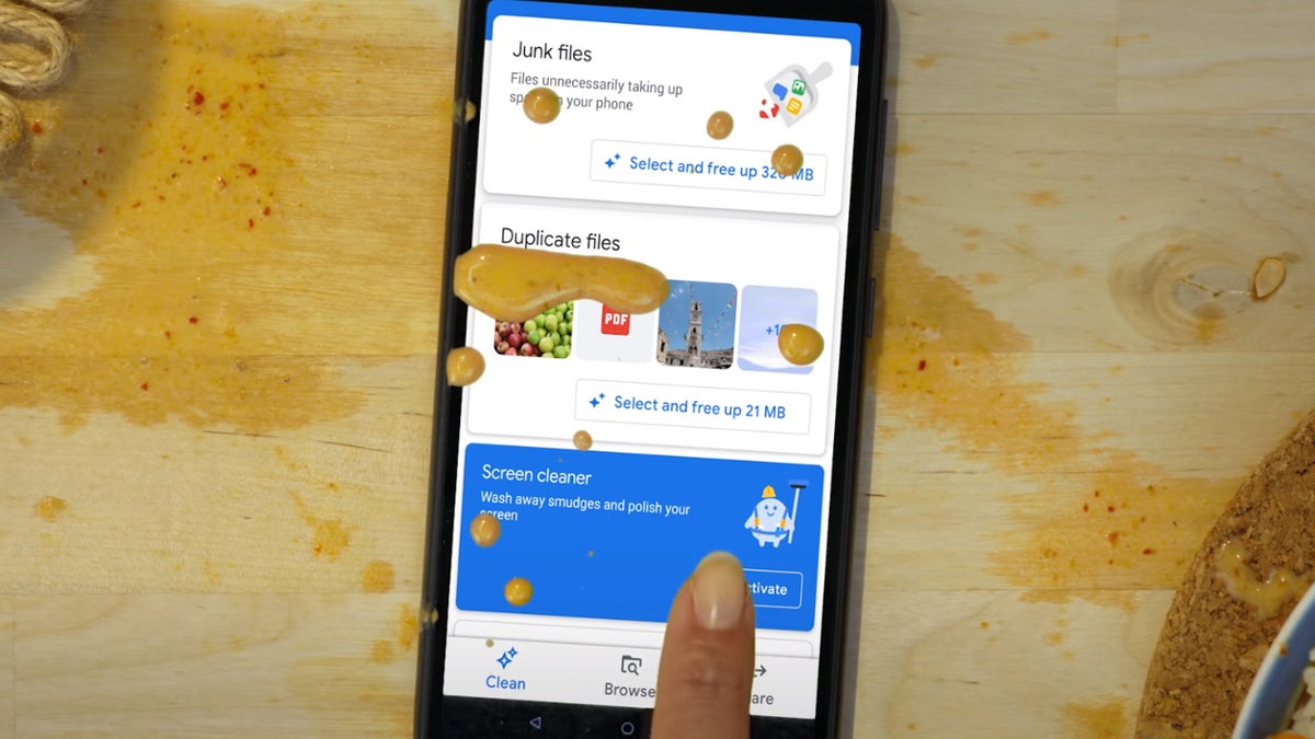 Google revolutionizes phone hygiene with Screen Cleaner, a smart feature that fights dirt and smudges