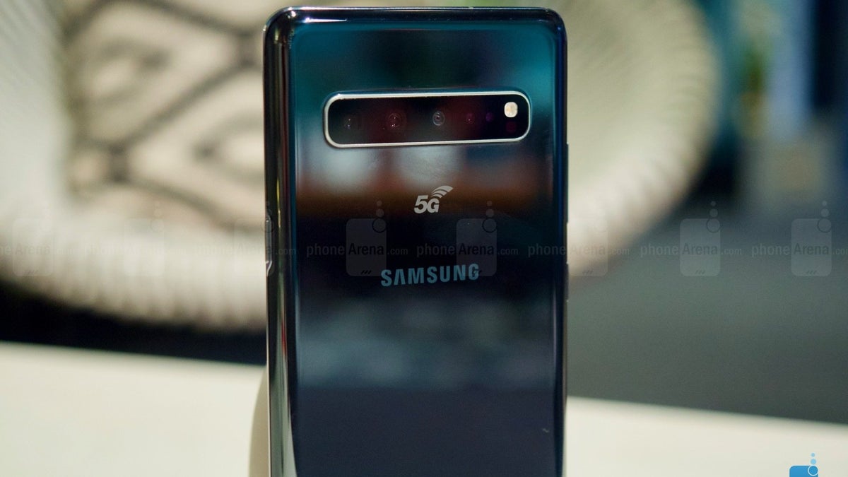 Size won't be the only difference between the Note 10 and 10+ but cameras too