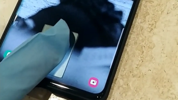 Ultrasonic fingerprint scanner on Samsung Galaxy S10 can be tricked into unlocking the device