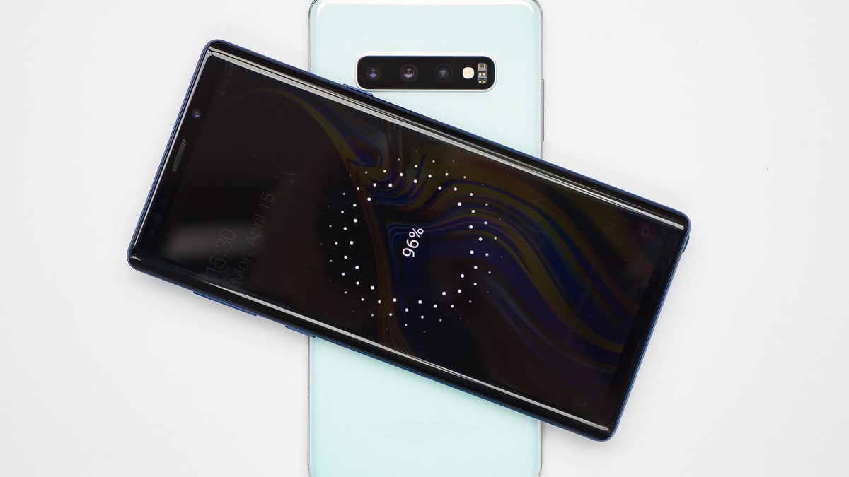 How to charge other phones with your Samsung Galaxy S10