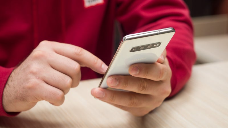 Galaxy S10: how to enter split screen, activate floating windows