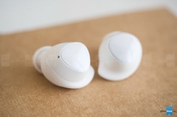 Samsung Galaxy Buds major update brings Bixby support, new gesture, more