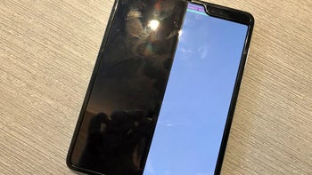 Some Samsung Galaxy Fold displays are experiencing disastrous issues