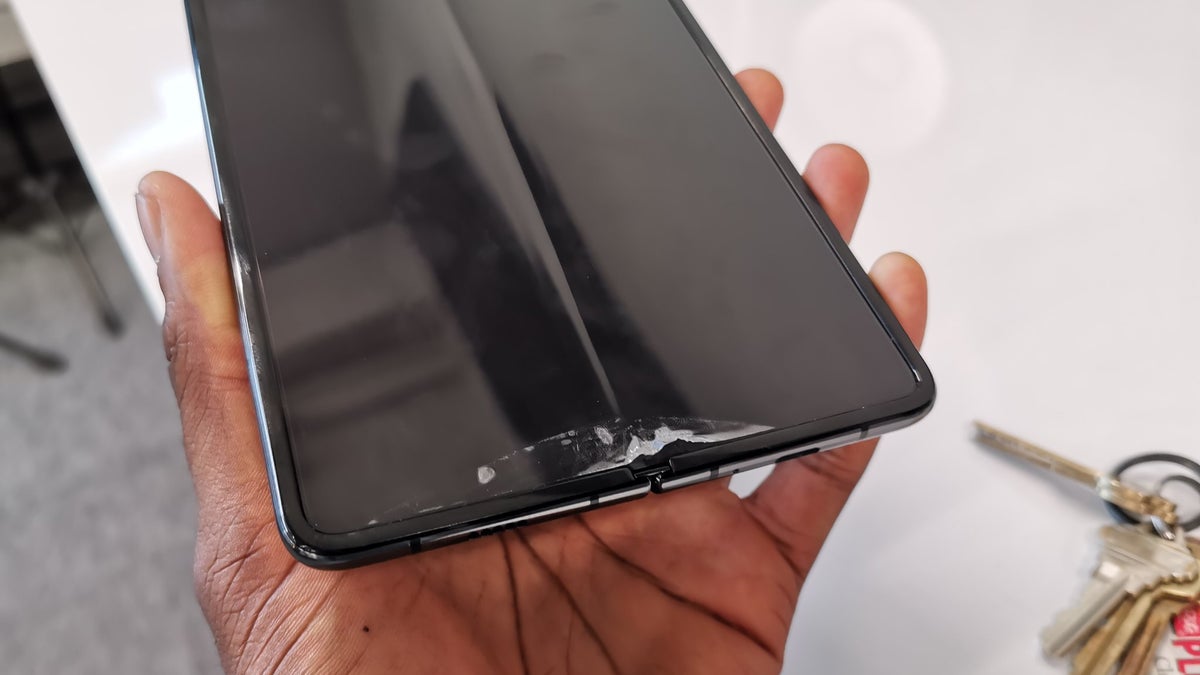 Samsung investigating Galaxy Fold display issues, won't delay the April 26 US launch
