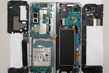 The case of the 'breaking' Galaxy Fold may be blown out of proportion (poll results)