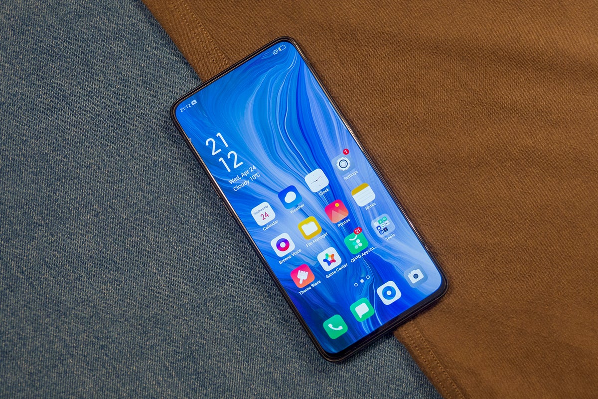 Oppo Reno 10x Zoom hands-on: The shark-fin phone | PhoneArena reviews