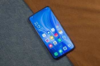 Oppo Reno 10x Zoom hands-on: The shark-fin phone