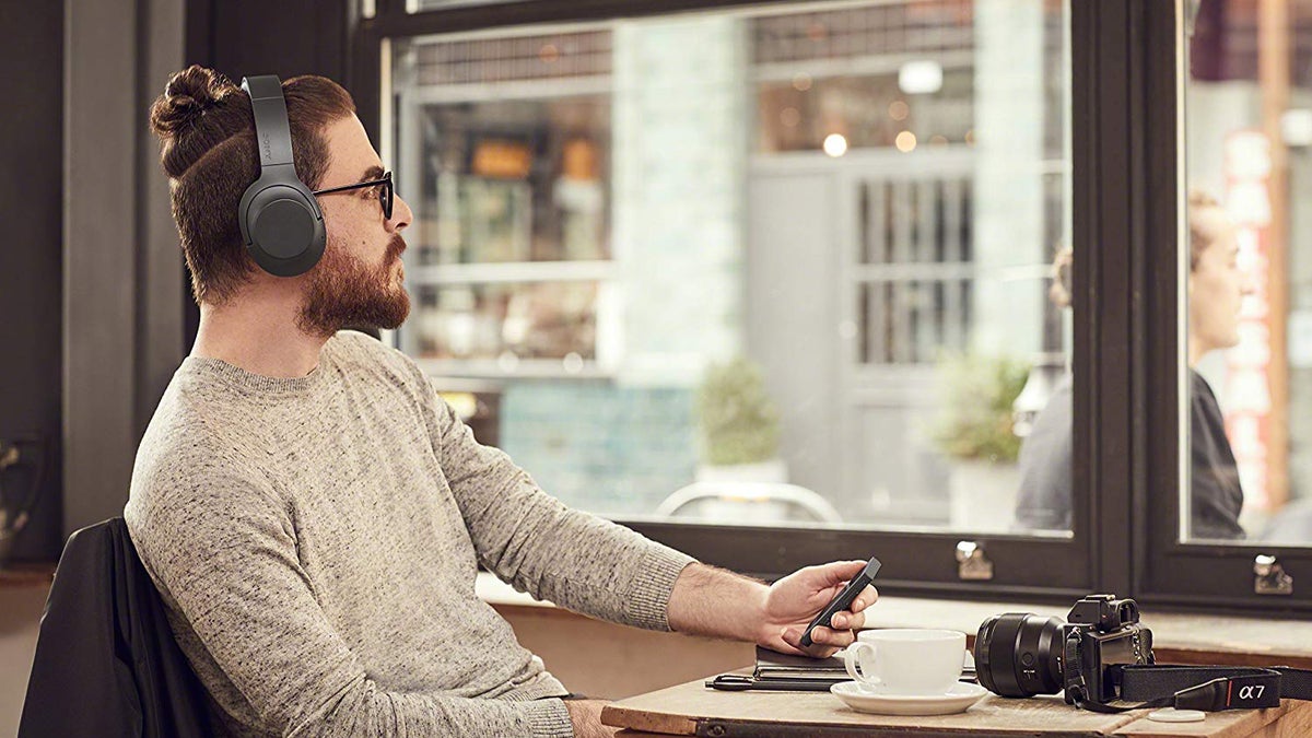 Deal: Save $100 on these Sony high-resolution noise canceling headphones