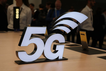 AT&T's live mobile 5G service sets another new U.S. record for speed