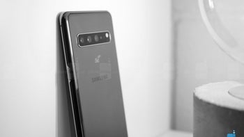 Galaxy S10 5G reportedly catches fire, Samsung says there's been 'external damage'