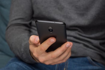 OnePlus 7 Pro's camera and 90Hz display get tested with encouraging results