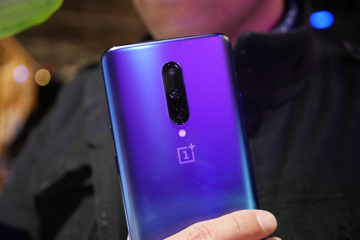 OnePlus 7 Pro hands-on: Full of surprises | PhoneArena reviews - PhoneArena