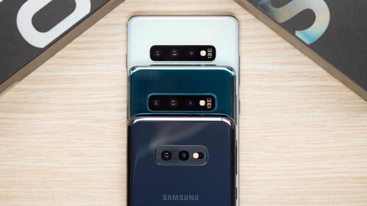 Galaxy S10e, S10, and S10+ prices are in free fall on eBay, starting at only $520 after latest discounts