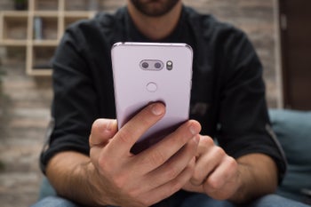 Stellar new deal on oldie but goldie LG V30 drops its price to $150 (refurbished)